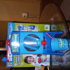" 7-11" Slurpee Drink Maker LiKe NeW condition. **SEE PICS** 🔥Offers welcomed🔥